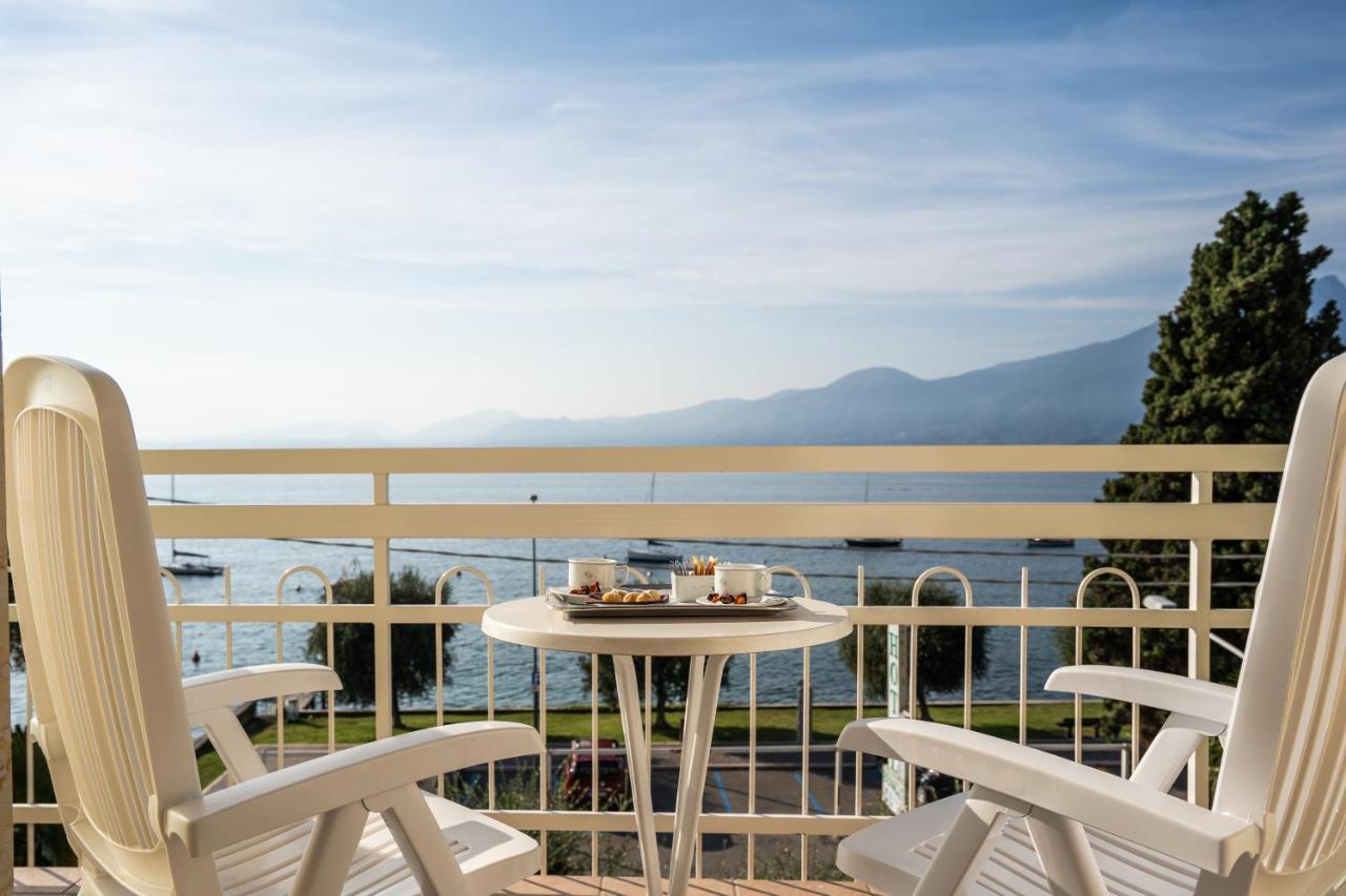 Hotel Benacus Torri del Benaco Bagian luar foto