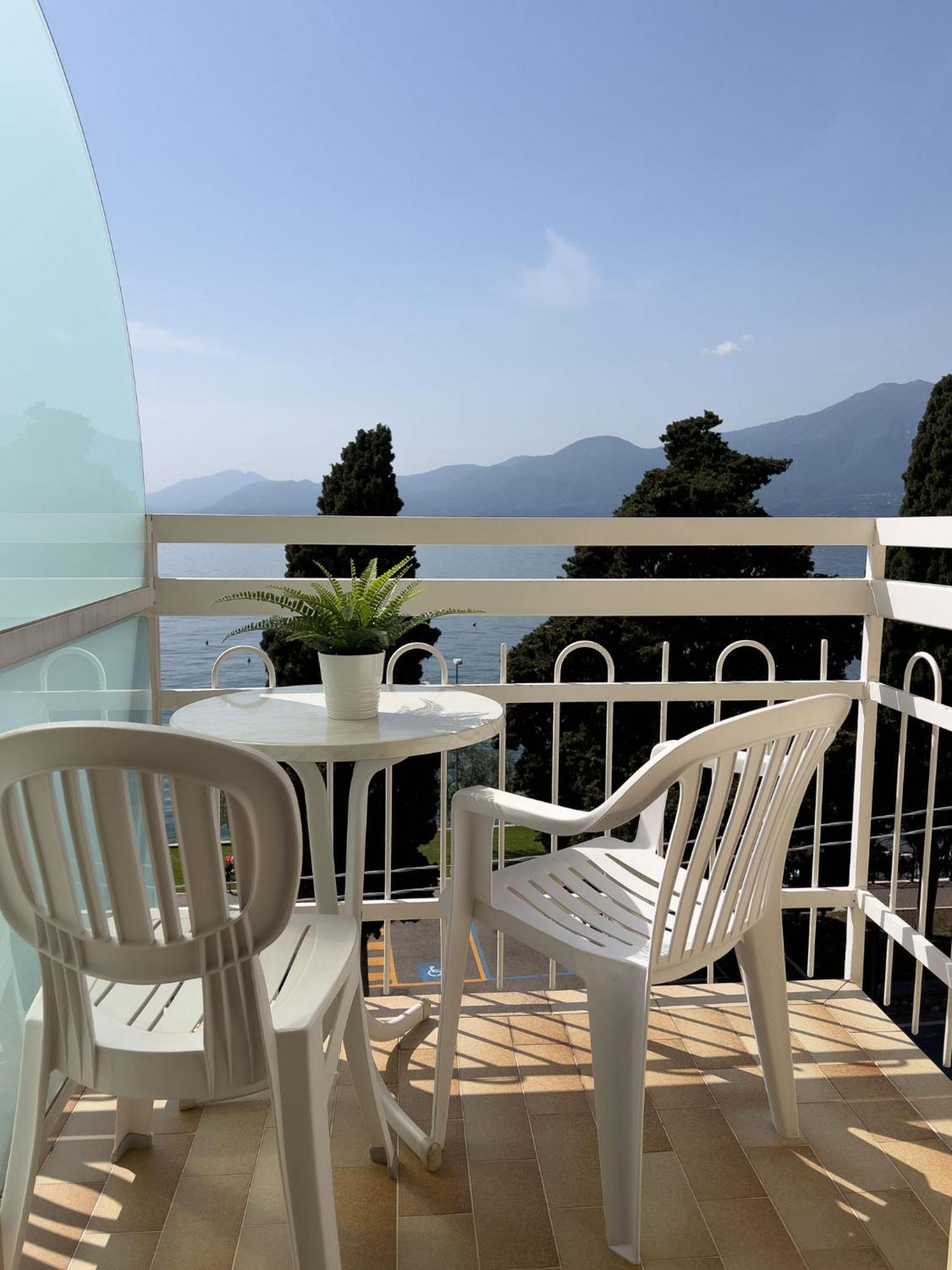 Hotel Benacus Torri del Benaco Bagian luar foto